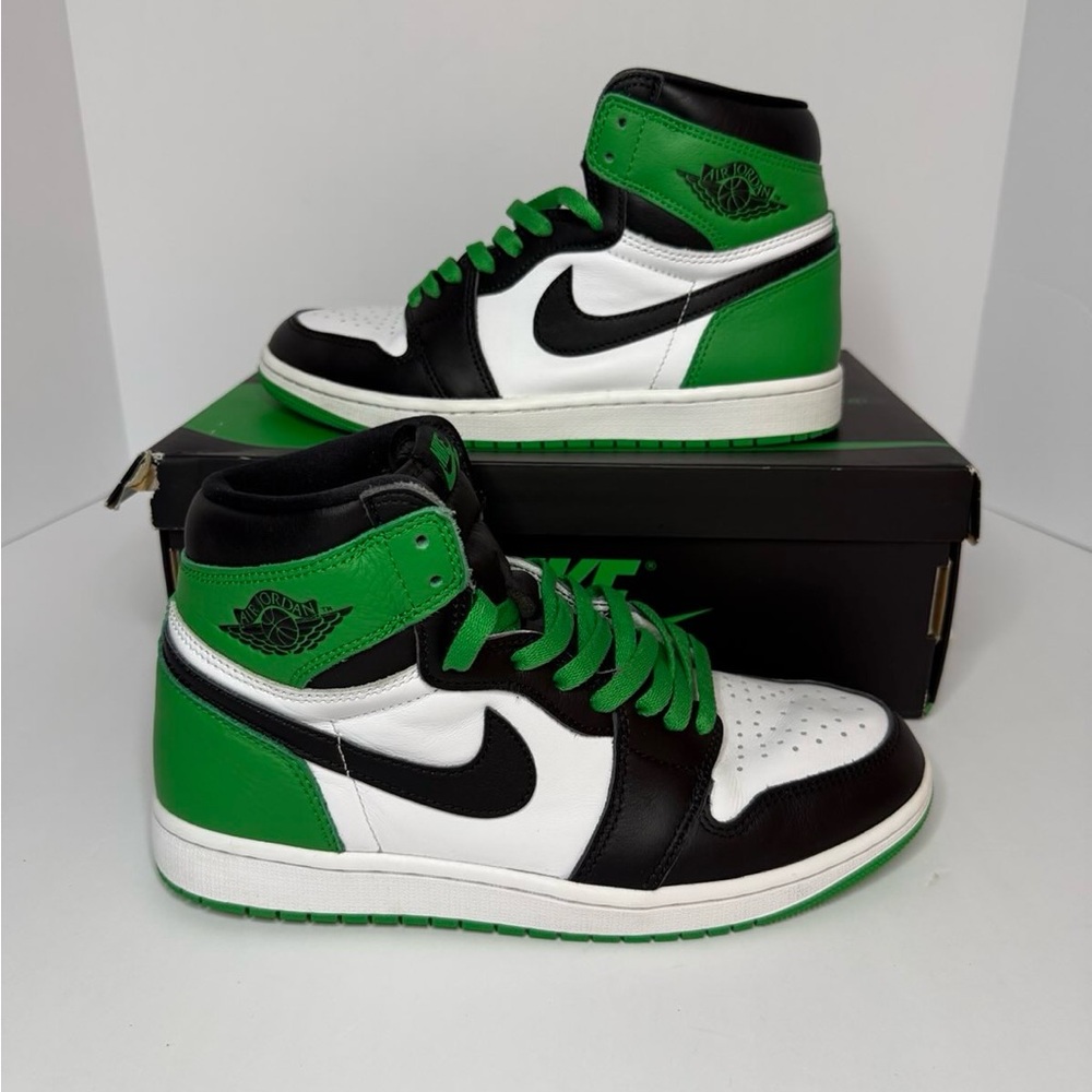 Jordan 1 High OG “Lucky Green” - Size 9M